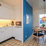 4 Person In Appartement *